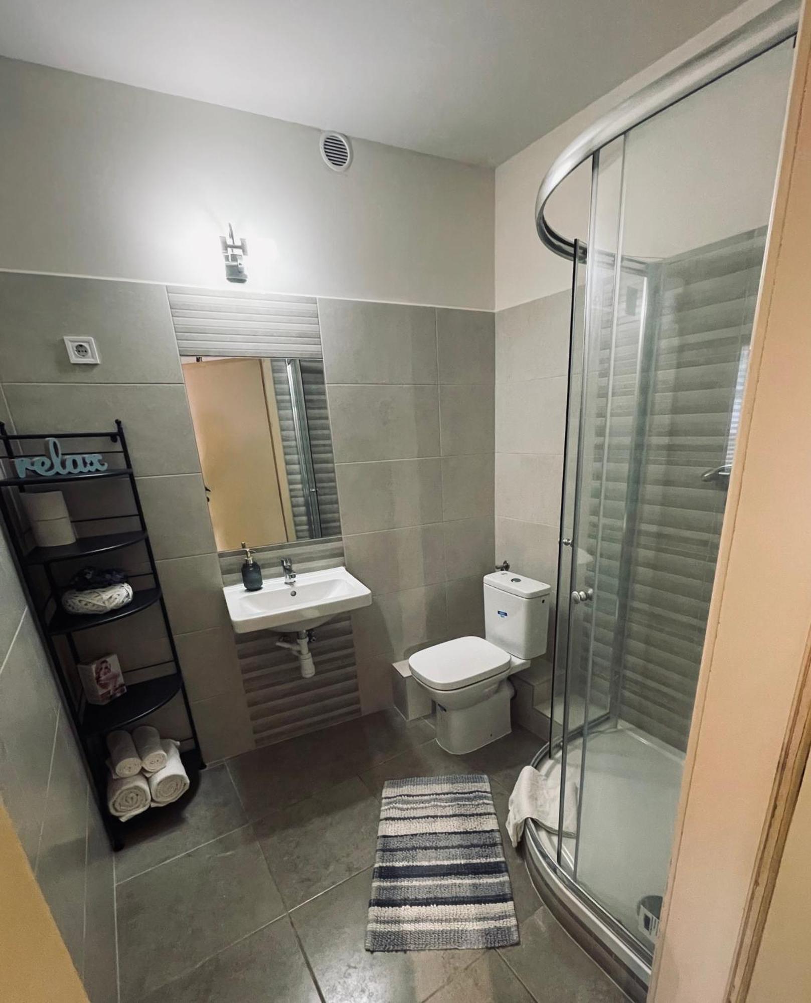 Downtown Apartments Deluxe Γκιόρ Εξωτερικό φωτογραφία